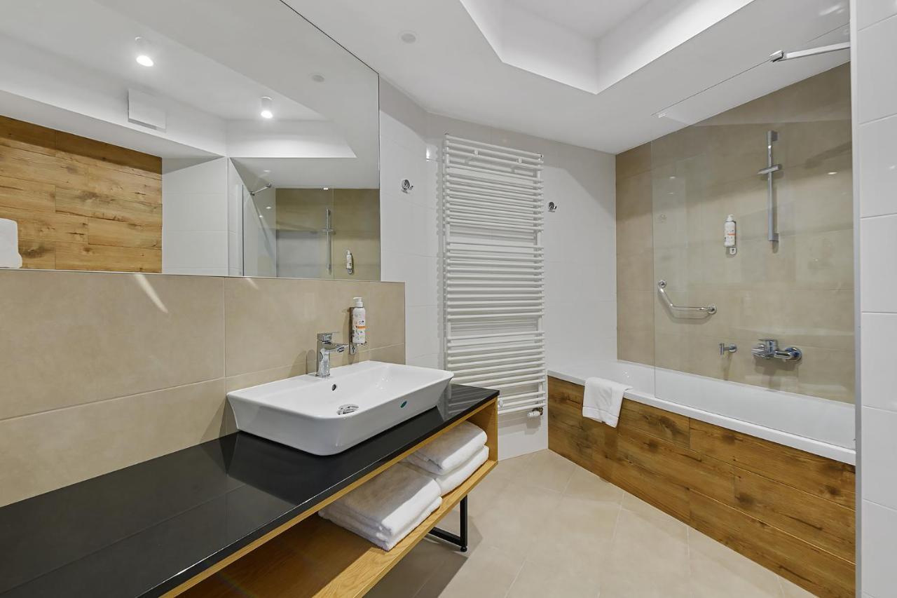 Aparthotel Termy Uniejów Extérieur photo